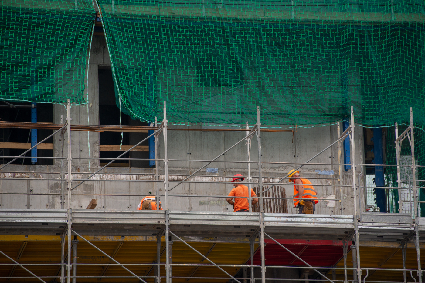 Can You Work On A Roof Without Scaffolding? Bespoke Scaffolding Hire Northampton, Daventry, Wellingborough